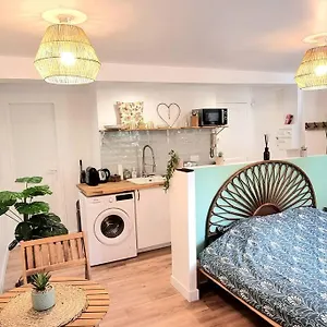 https://le-bohme-hypercentre-wifi.midi-pyreneeshotels.com